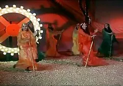 القلعة الكرز يوليو اكساس بنات عرب